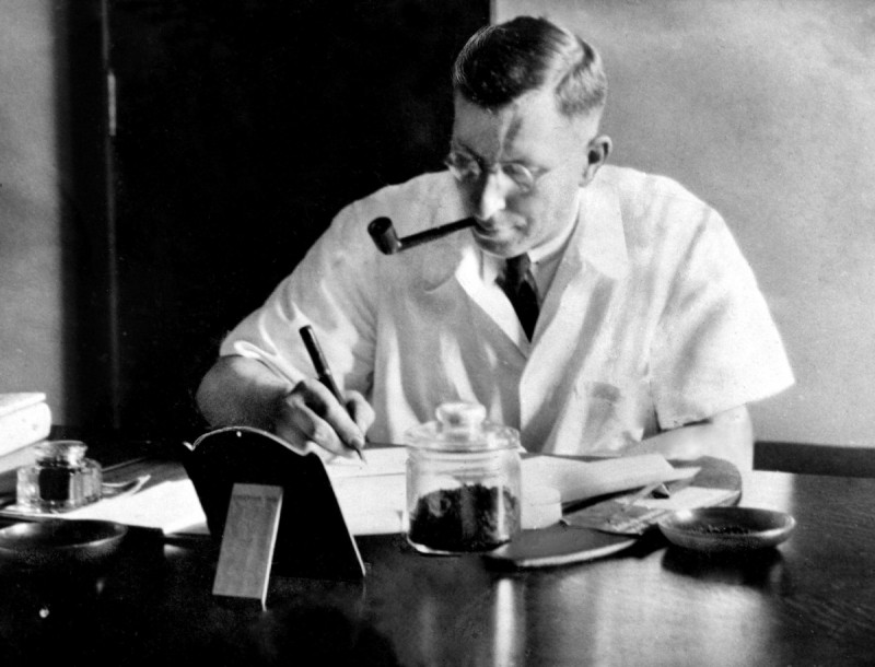 Bác sĩ Frederick Banting – Phát hiện ra hormon Insulin