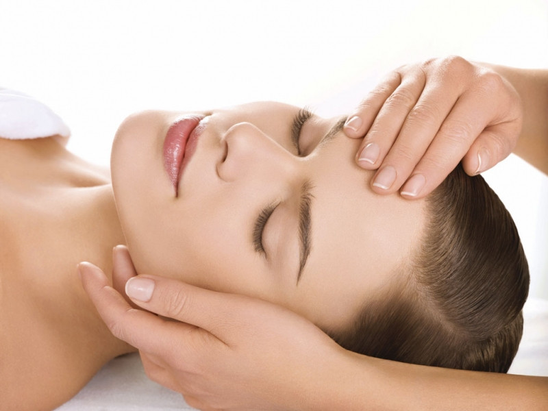 Massage để có khuôn mặt VLine.