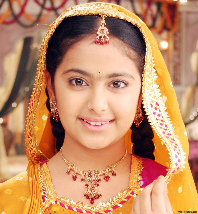 Balika Vadhu (Cô dâu 8 tuổi) - 1.927 tập