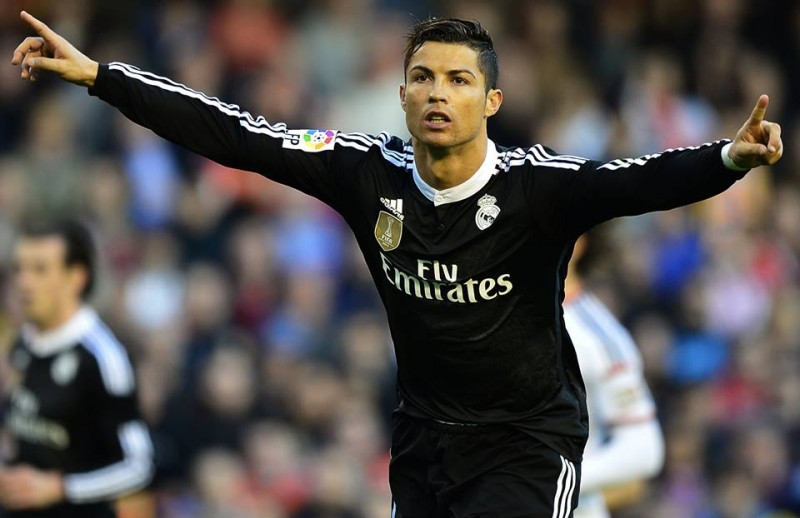 Ronaldo là cầu thủ Real ghi nhiều bàn thắng nhất
