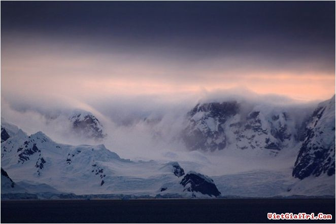 Nam Cực với sức gió kinh người.