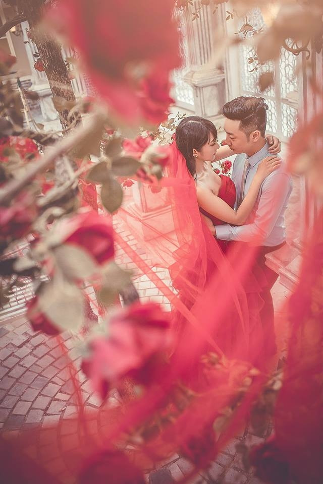 Màu sắc áo cưới
