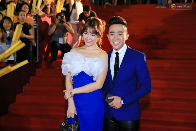 Là một trong những cặp đôi hot nhất nhì của showbiz Việt nên hầu như mọi sự kiện lớn nhỏ đều có mặt của “cặp đôi vàng” này.