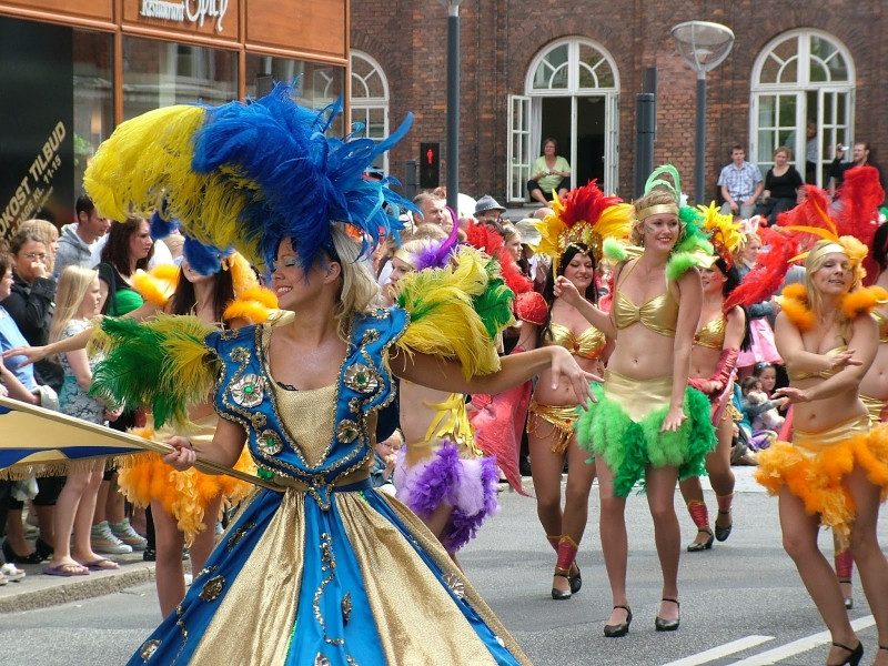 Tháng 2: Lễ hội Carnival - Rio de Janeiro, Brazil