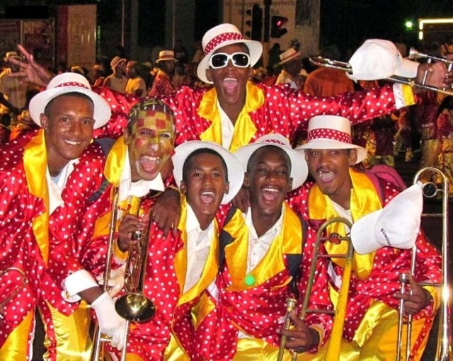 Tháng Giêng: Lễ hội Carnival Cape Minstrel - tại Cape Town, Nam Phi