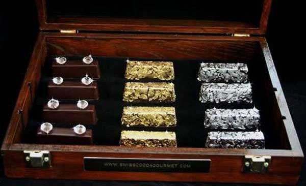 Gold and Diamond chocolates (1.250 USD - 26,6 triệu đồng)