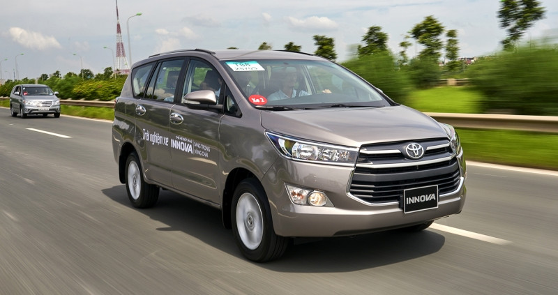 Toyota Innova: 981 xe