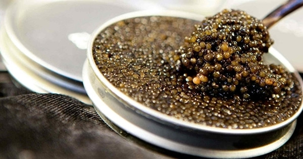 Trứng cá muối Almas Caviar