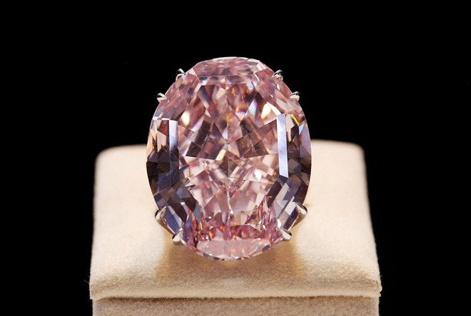 Nhẫn kim cương Pink Star – 72 triệu USD