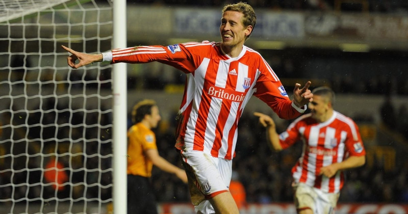 Peter Crouch vẫn ra sân đều đặn trong màu áo Stoke City