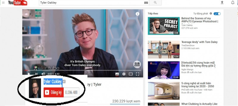 Anh chàng Tyler Oakley với gương mặt điển trai và lối dẫn cuốn hút người xem