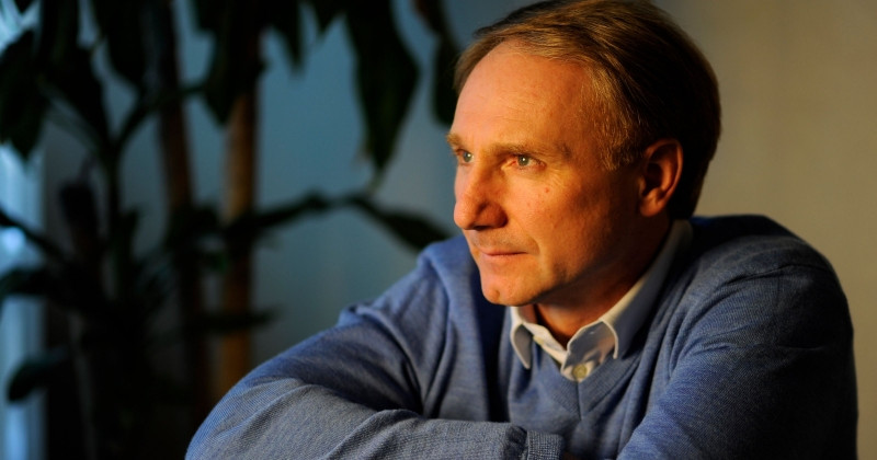 Dan Brown