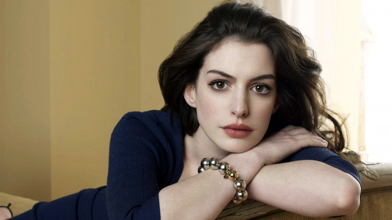 Anne Hathaway