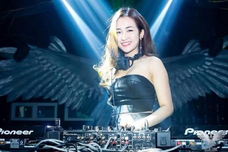 DJ Trang Moon