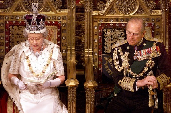 Nữ hoàng Elizabeth II và Hoàng thân Philip