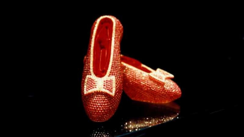 Giày ruby Harry Winston: 3 triệu USD