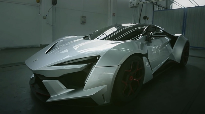 W Motors Fenyr Supersport