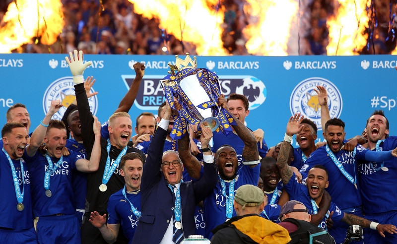Leicester City nâng cao chức vô địch Premier League mùa giải 2015/16