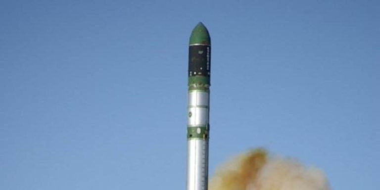 Tên lửa R-29RMU2 Layner của Nga.