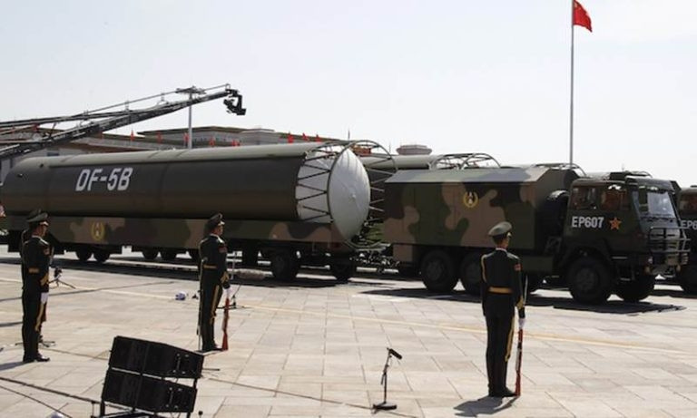 Tên lửa DF-5 - Dongfeng của Trung Quốc.