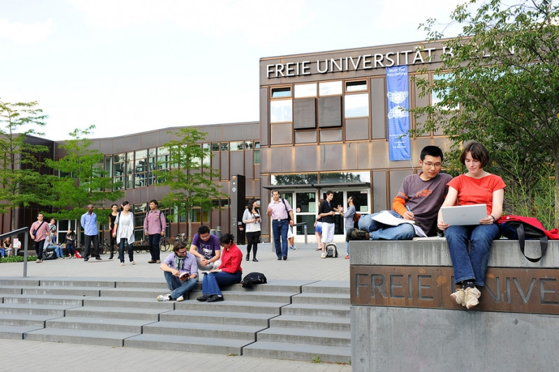 Trường đại học Free Berlin của Đức.