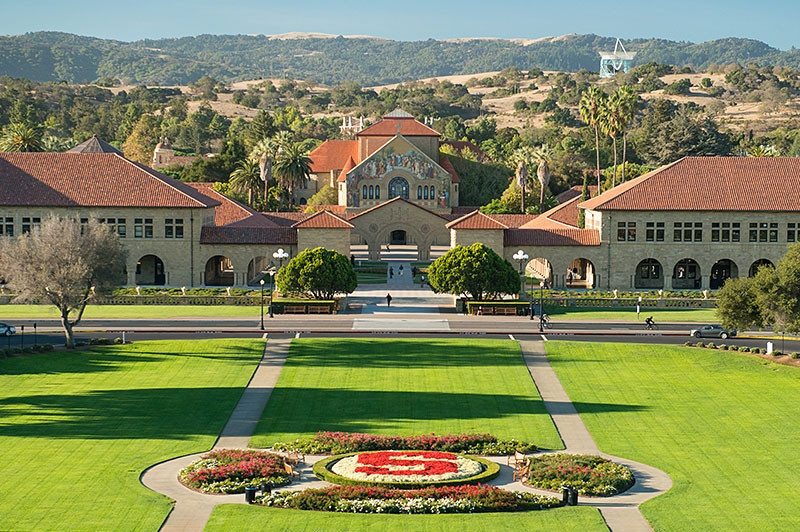 Toàn cảnh trường Đại học Stanford với khuôn viên lớn thứ 3 nước Mỹ