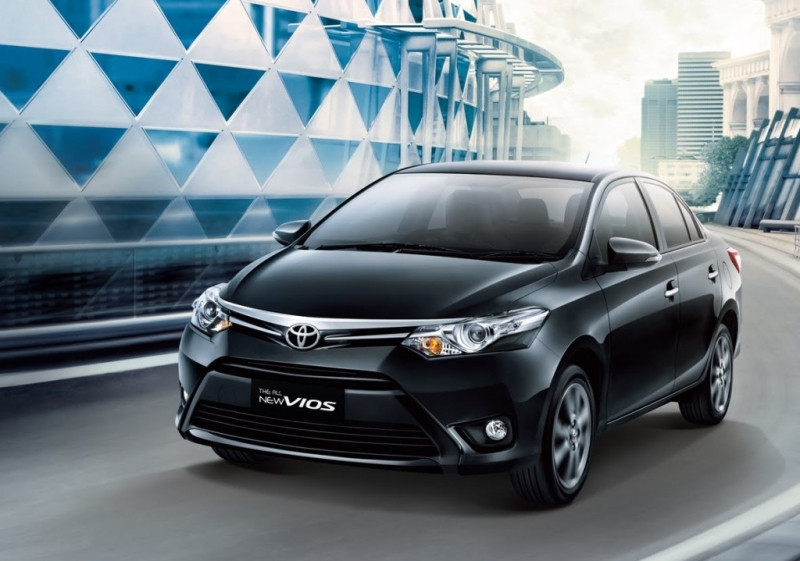 Toyota Vios vẫn giữ ngôi vương xe bán chạy nhất 2016