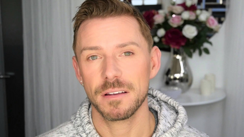 Wayne Goss là một Beauty Blogger có rất nhiều kinh nghiệm và được đào tạo bài bản