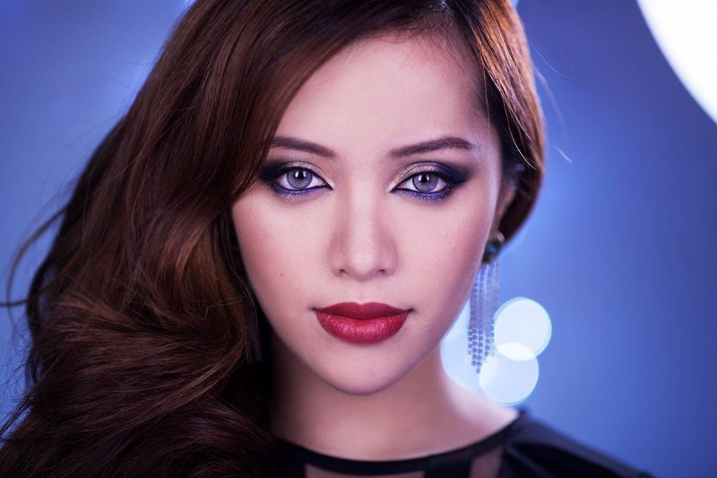 Phù thủy trang điểm Michelle Phan ( nguồn internet)