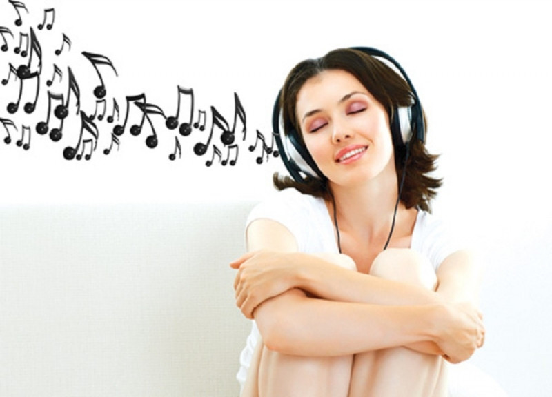 Nghe nhạc là một cách xả stress tại chỗ rất hiệu quả