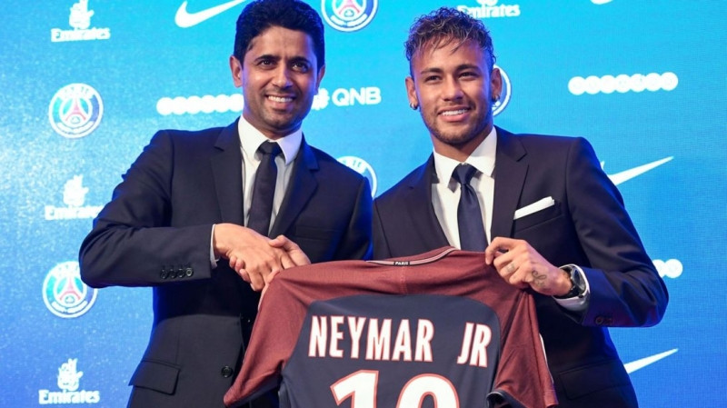 Neymar Jr chuyển đến PSG