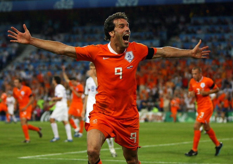 Van Nistelrooy thi đấu cực hay cùng đội tuyển Hà Lan tại Euro 2008