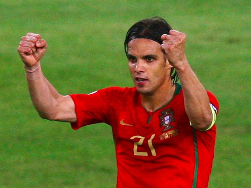 Nuno Gomes là tiền đạo nổi tiếng ở đội tuyển Bồ Đào Nha