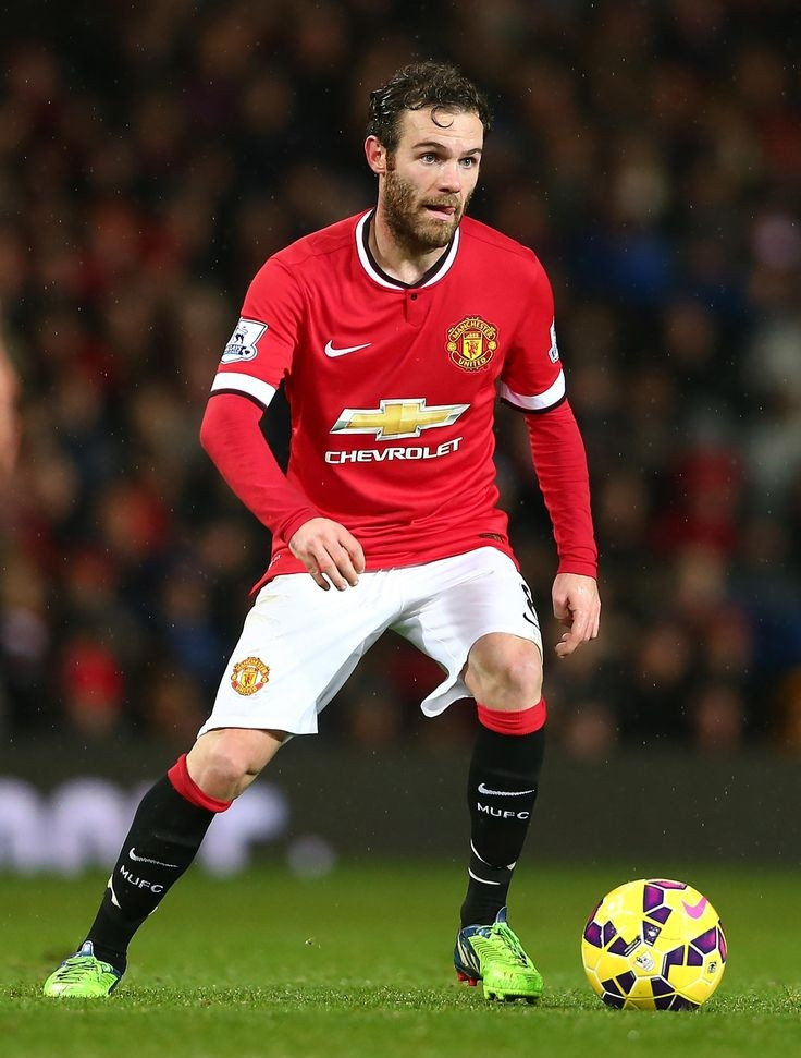 Juan Mata vô cùng thân thiện và hiền lành trên sân cỏ cũng như ngoài đời