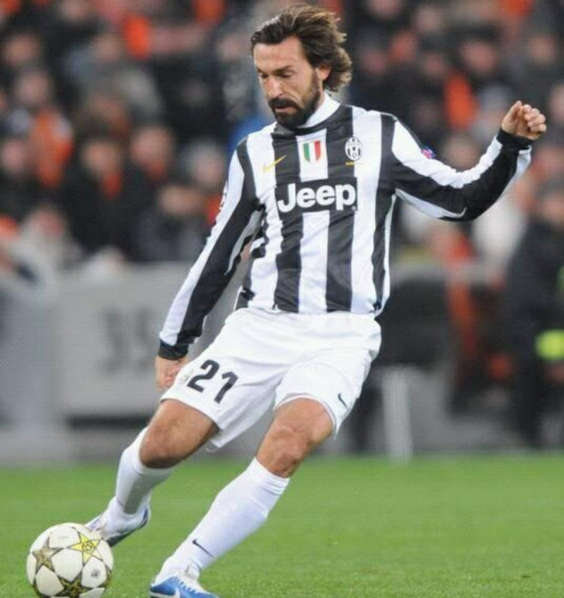 Andrea Pirlo được mệnh danh là 