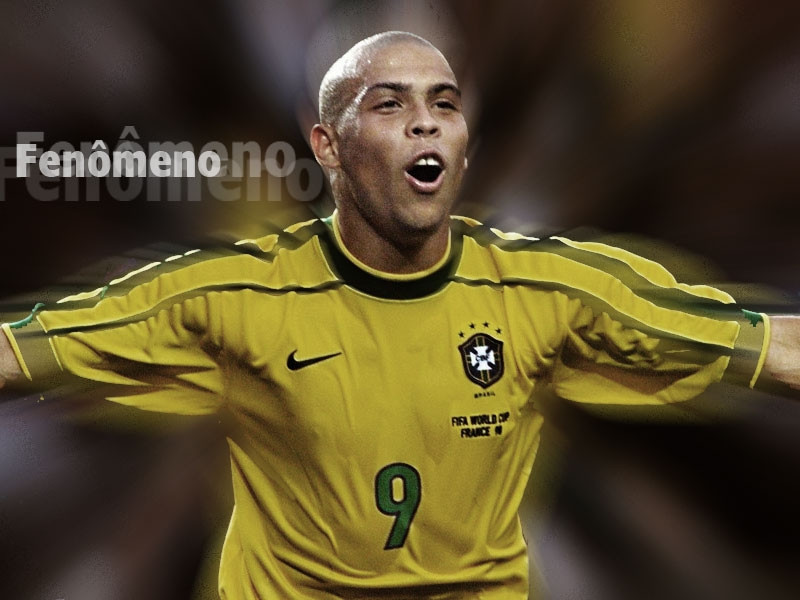 Ronaldo de Lima huyền thoại bóng đá người Brazil