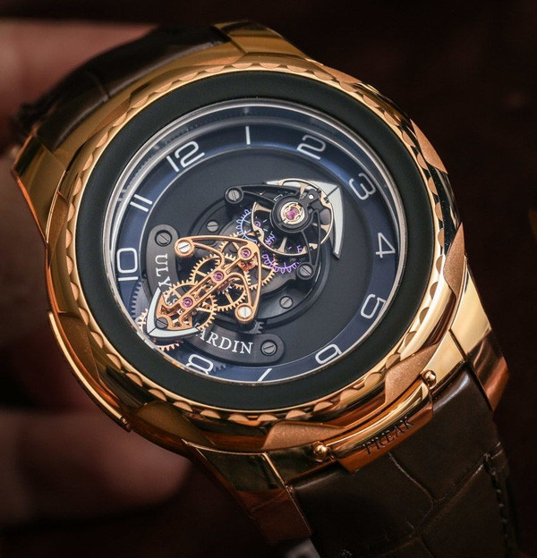 Ulysse Nardin Freak là chiếc đồng hồ có thiết kế táo bạo mang tính đột phá