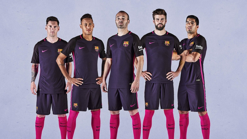 Trang phục sân khách của Barca