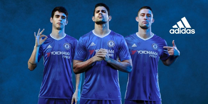 Chelsea thi đấu với trang phục trên sân nhà