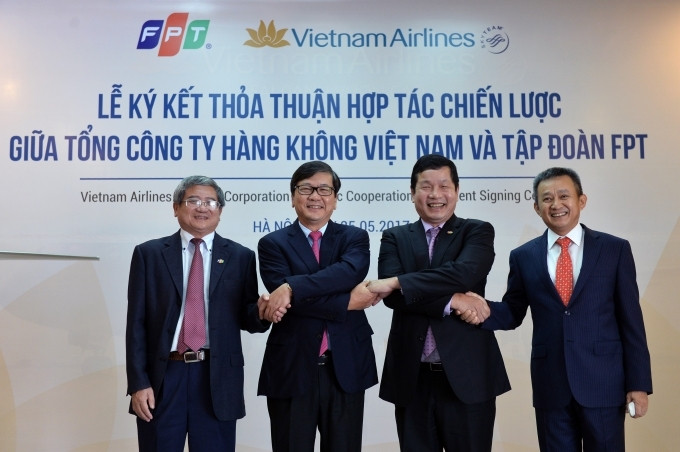 Ngày 25/5/2017, Tổng công ty Hàng không Việt Nam (Vietnam Airlines) và Công ty Cổ phần FPT (FPT) đã ký thỏa thuận hợp tác chiến lược trong vòng 3 năm (2017-2020)
