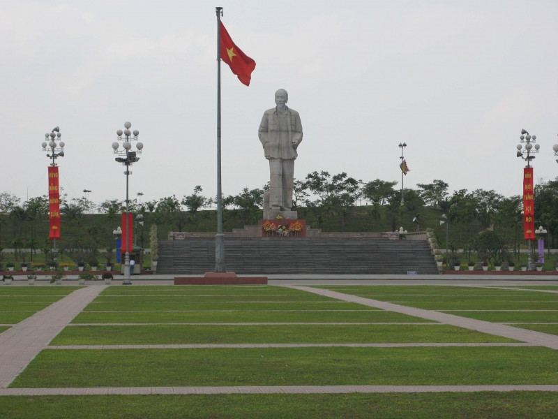 Quảng trường Hồ Chí Minh, Thành phố Vinh, tỉnh Nghệ An