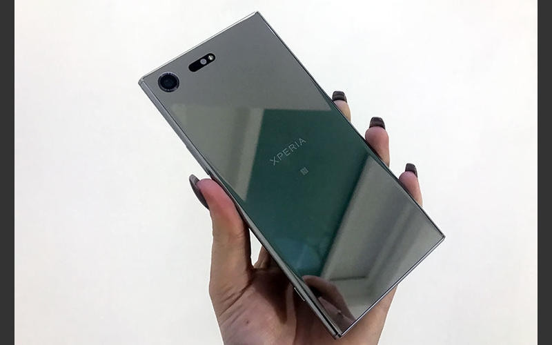 Sony Xperia XZ Premium sở hữu mặt lưng bóng bẩy