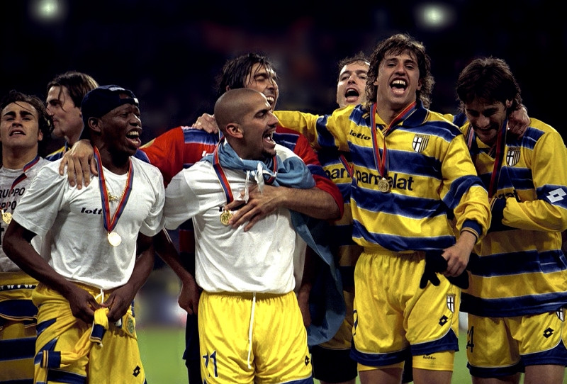 Thế hệ vàng của Parma vô địch năm 1999