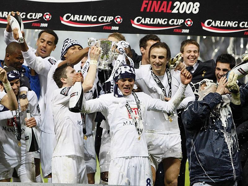 Chiếc cúp vô địch đáng nhớ của Tottenham Hotspur