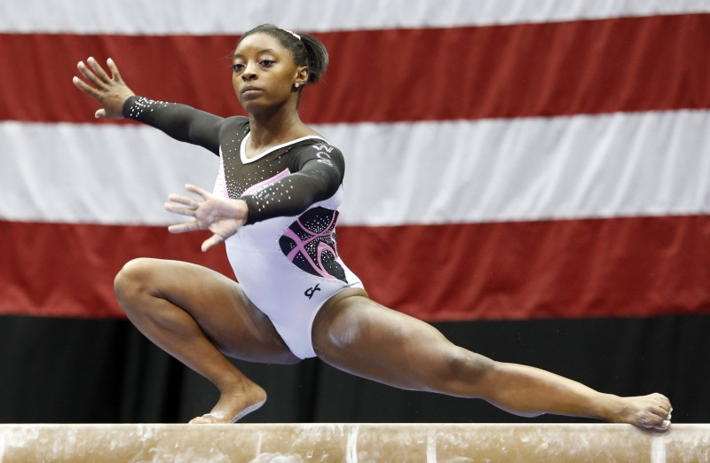 Simone Biles luôn rất tập trung khi thi đấu - Nguồn: Sưu tầm