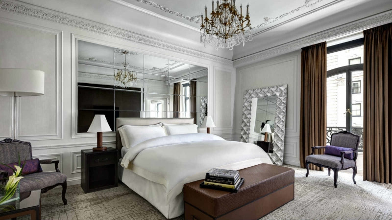 St. Regis New York là biểu tượng thu nhỏ của phong cách thời trang thời thượng tại New York