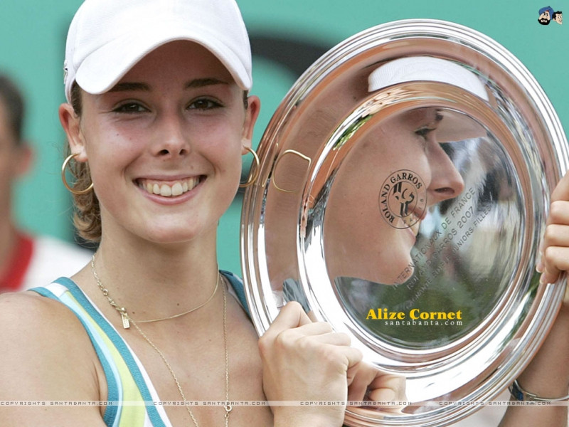 Alize Cornet sở hữu nét đẹp tự nhiên