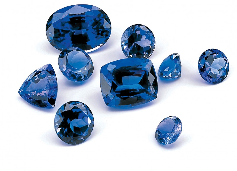 đá sapphire màu xanh dương