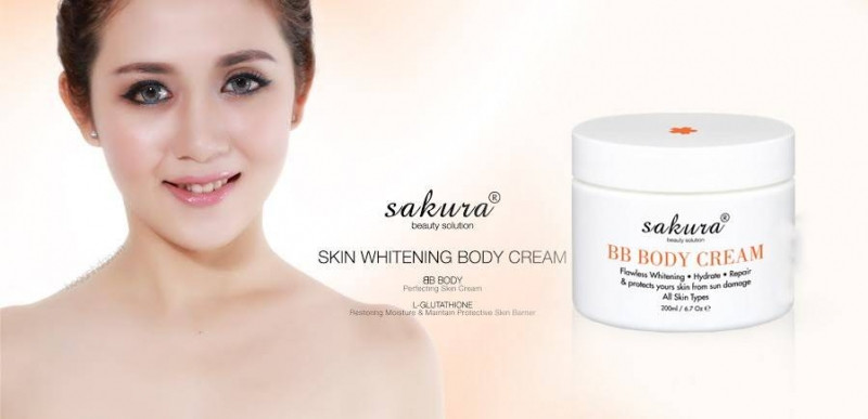 Kem dưỡng trắng da và trang điểm toàn thân Sakura Whitening Skin BB body