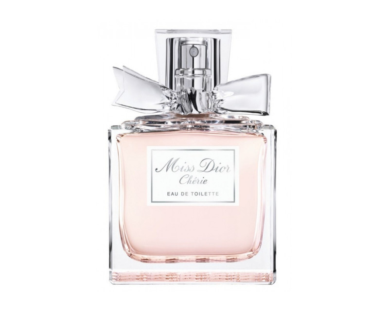 Sản phẩm nước hoa Dior có hương thơm nồng nàn nhưng vẫn không kém phần thanh lịch, thích hợp với những cô nàng văn phòng hay công sở
